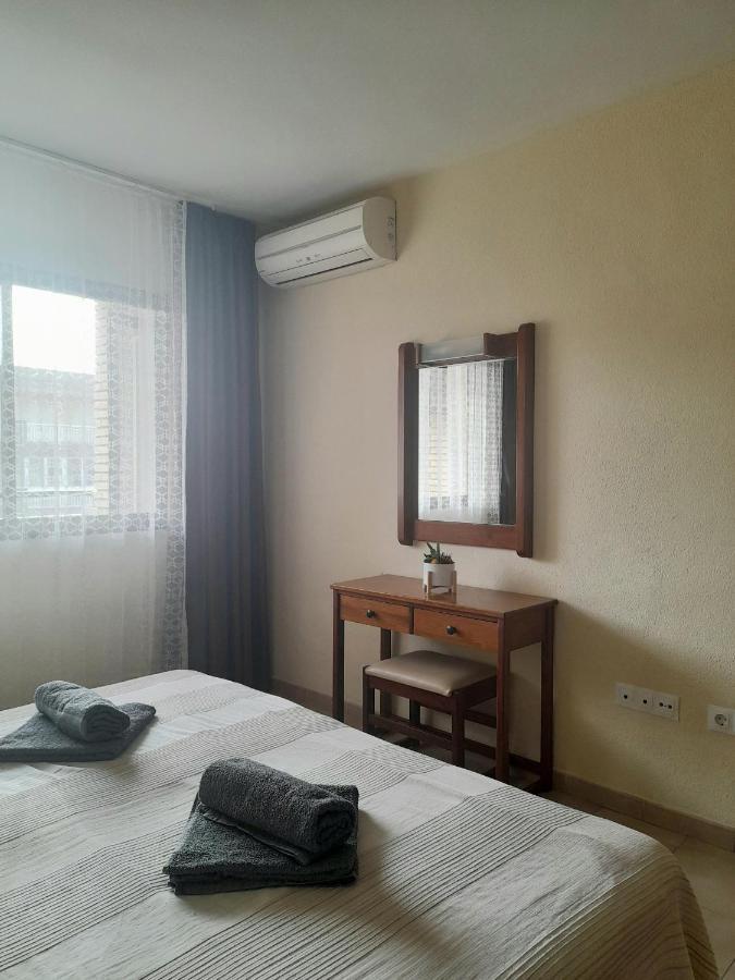 Nice Apartment In Hotel Ronda 4 First Beach Line Fuengirola Luaran gambar